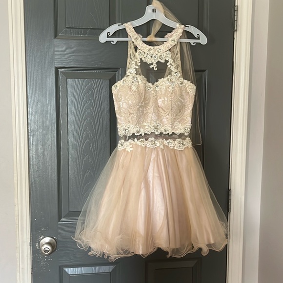 Dancing Queen Lace & Tulle Embroidered Dress Size small. Hoco, homecoming, prom - Picture 1 of 5